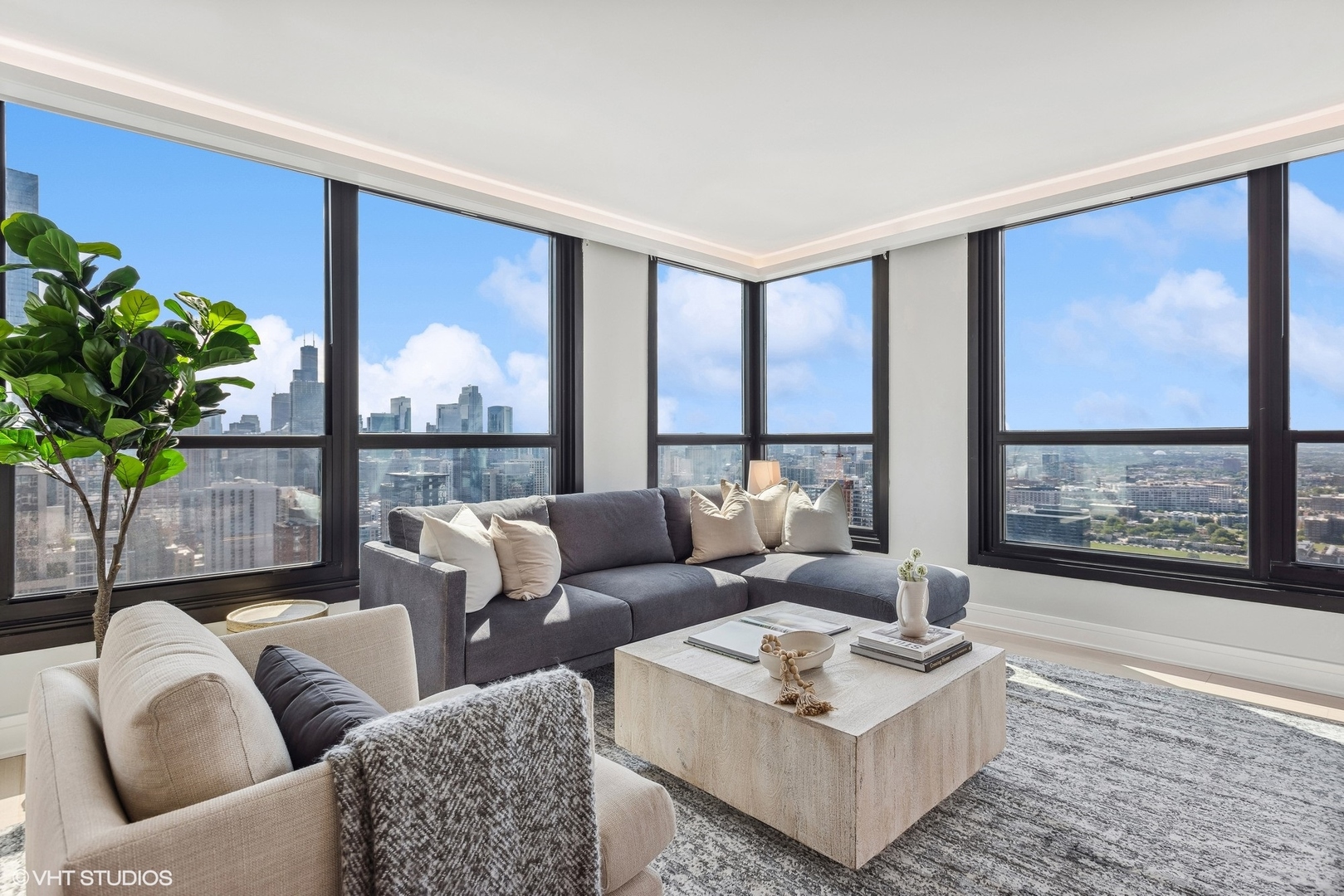 1030 N State Street Unit: 41L