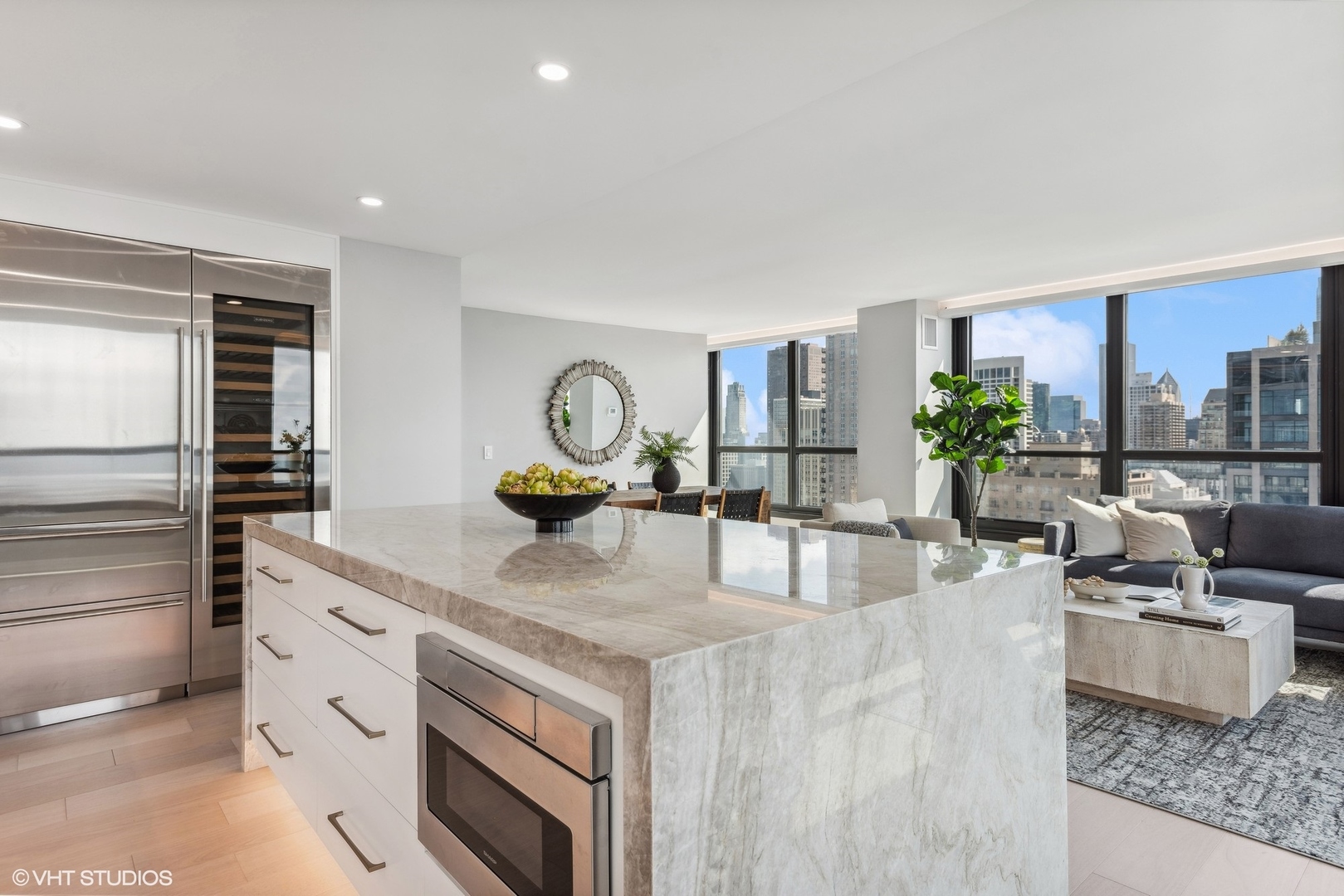 1030 N State Street Unit: 41L