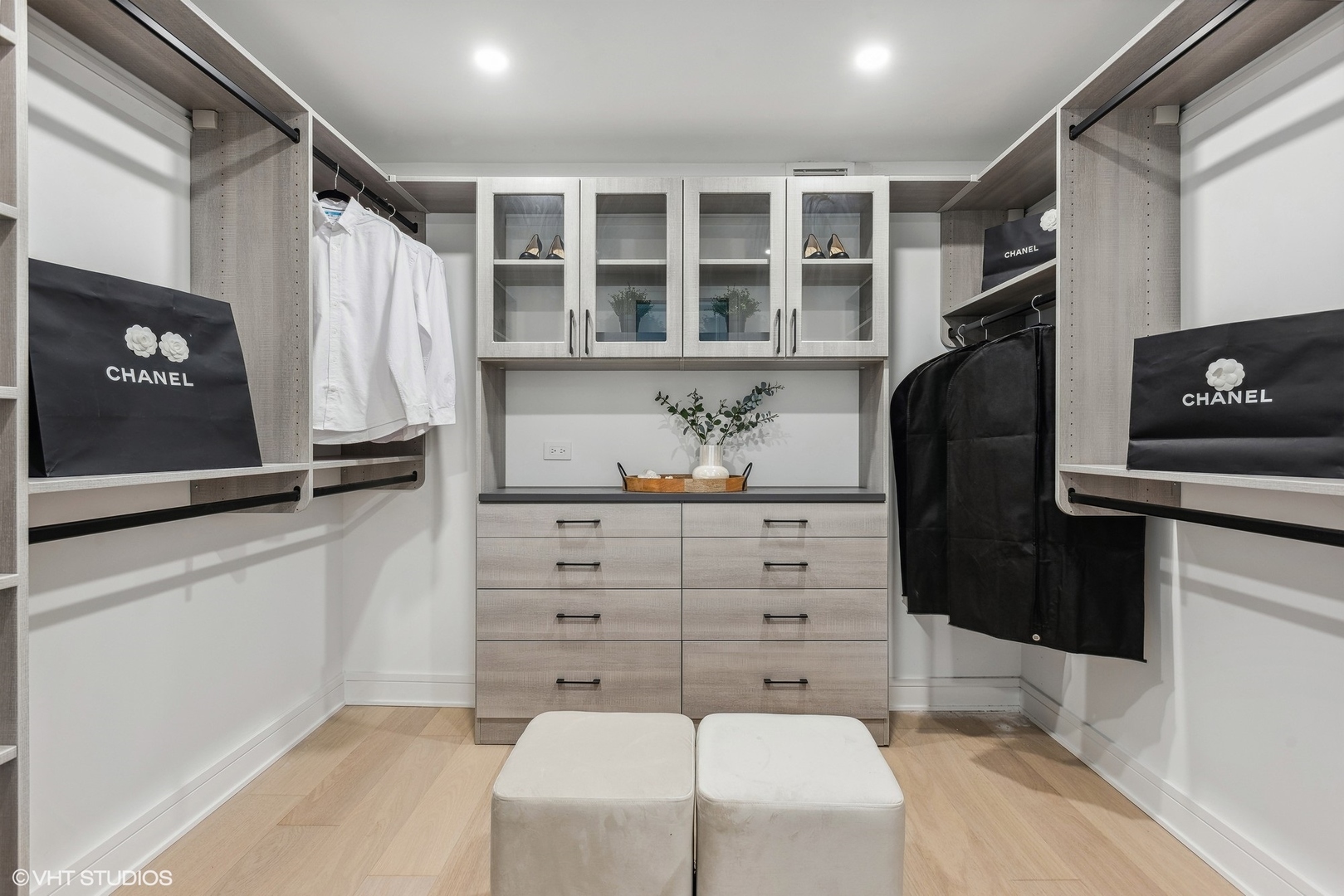 1030 N State Street Unit: 41L