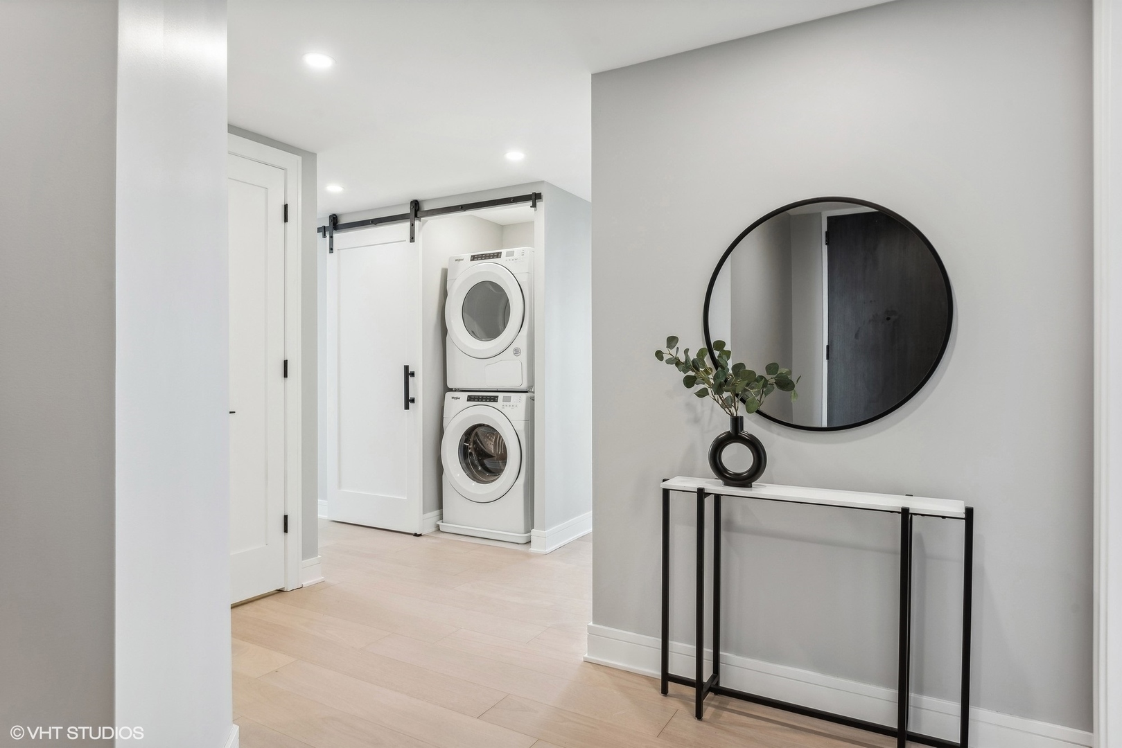 1030 N State Street Unit: 41L