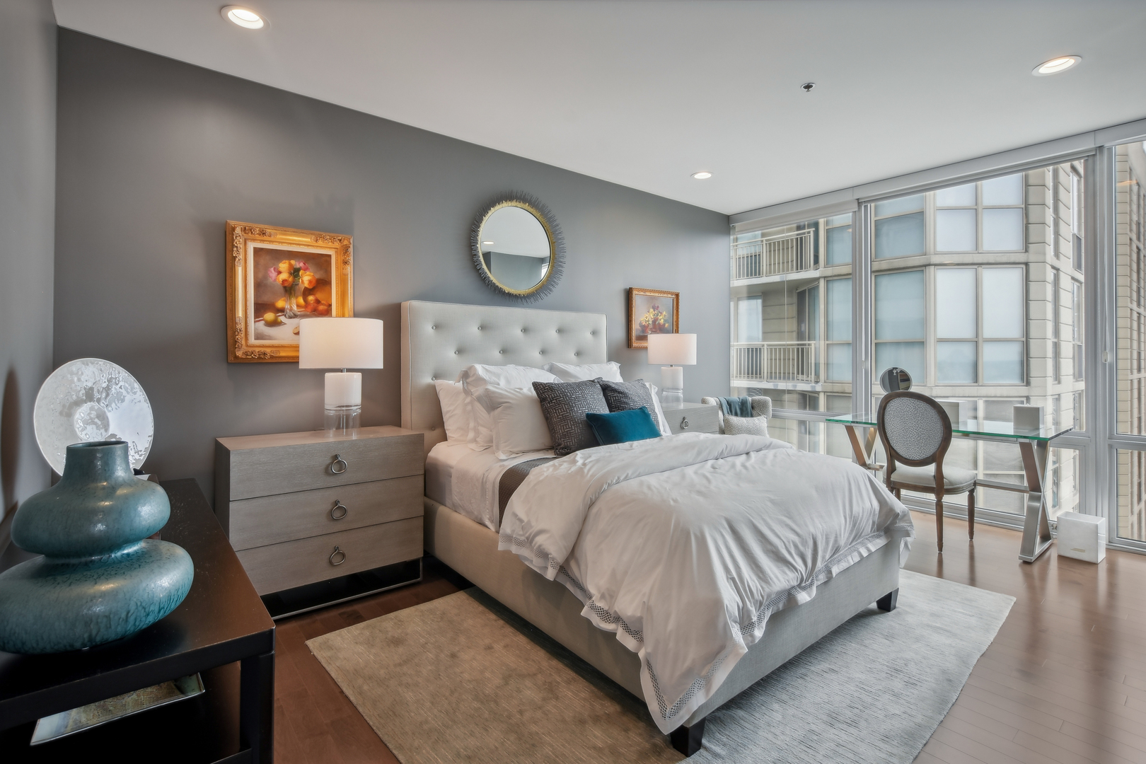653 N Kingsbury Street Unit: 2101
