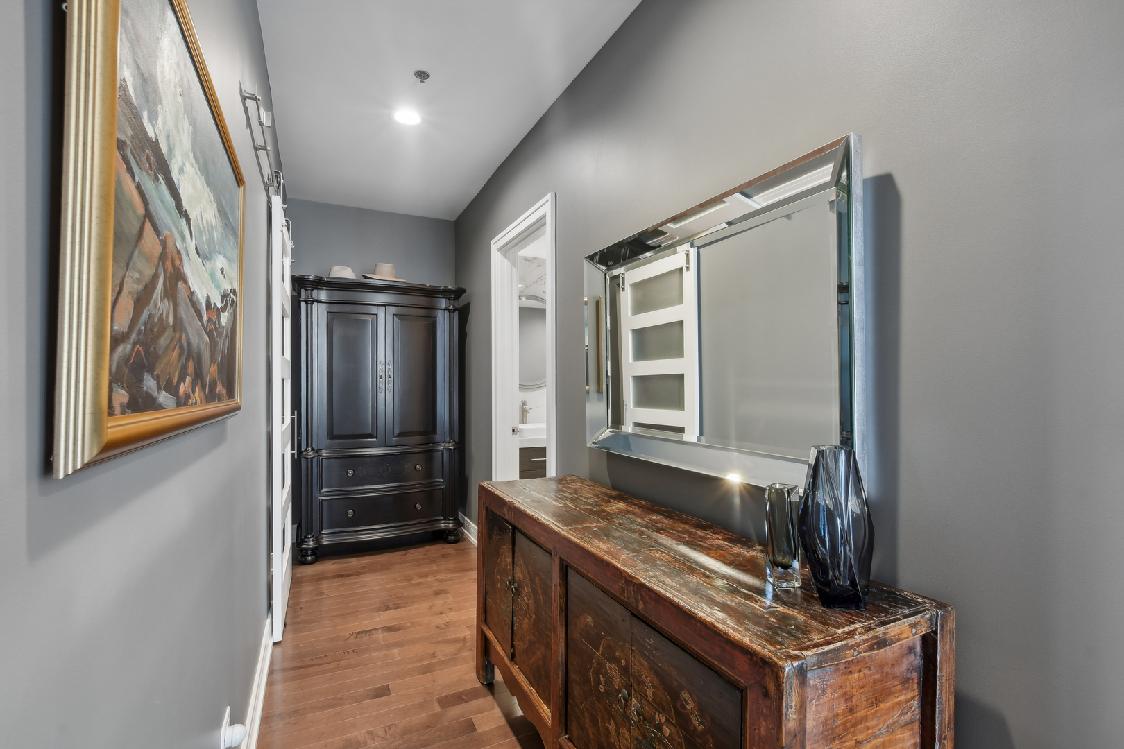 653 N Kingsbury Street Unit: 2101