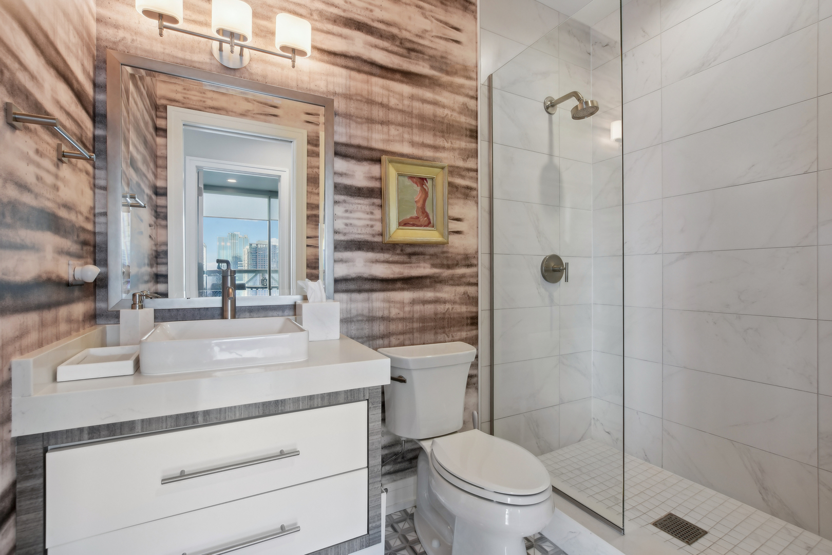 653 N Kingsbury Street Unit: 2101