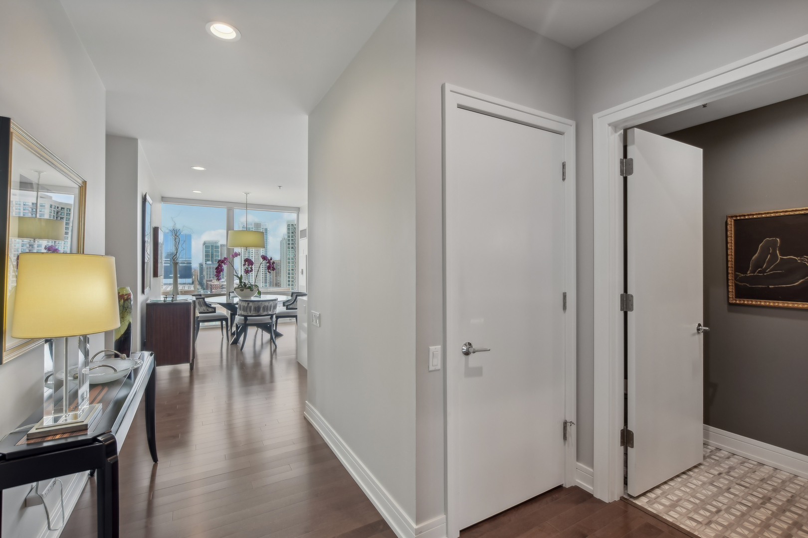 653 N Kingsbury Street Unit: 2101
