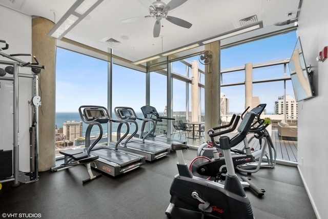 600 N Fairbanks Court Unit: 1805