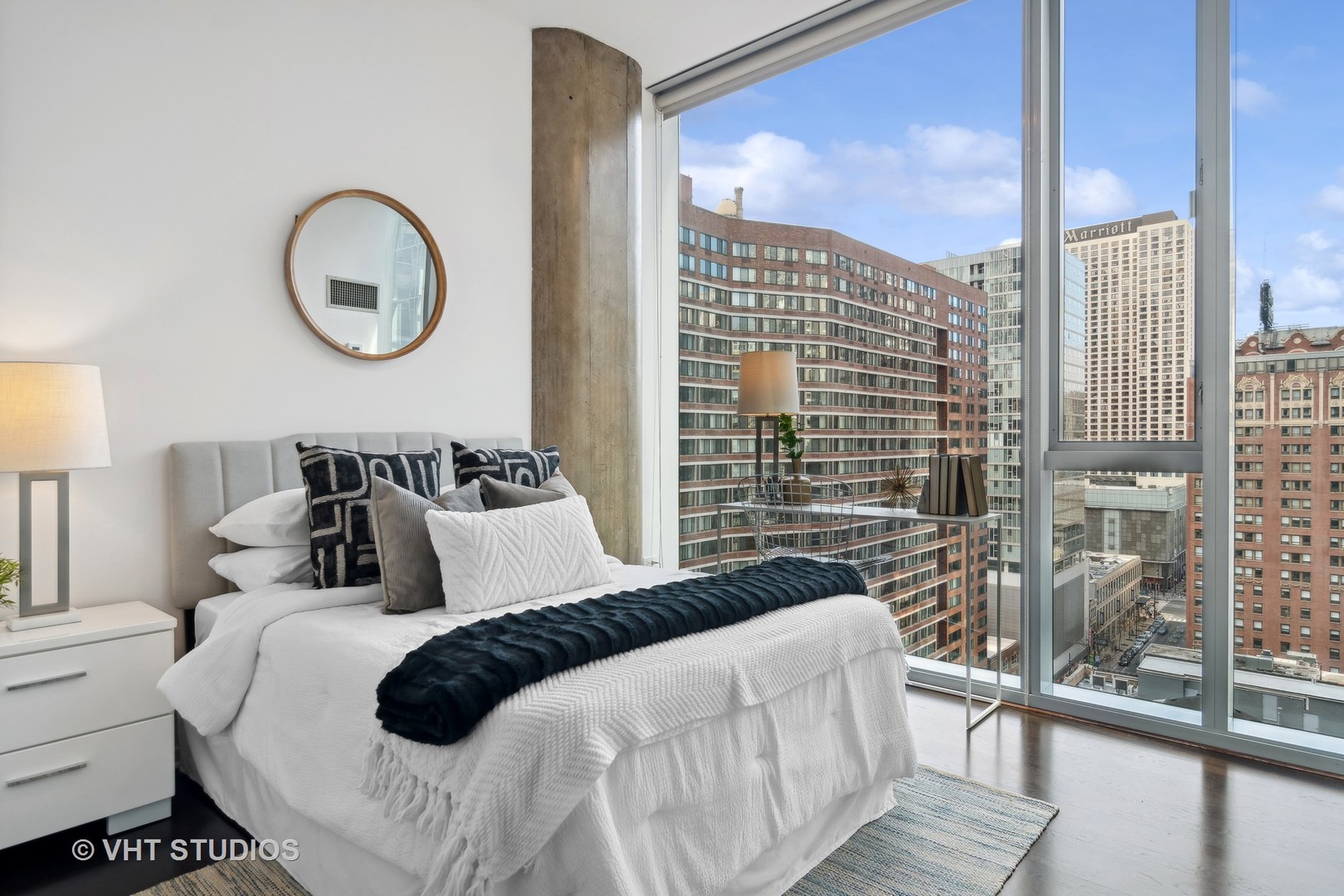 600 N Fairbanks Court Unit: 1805