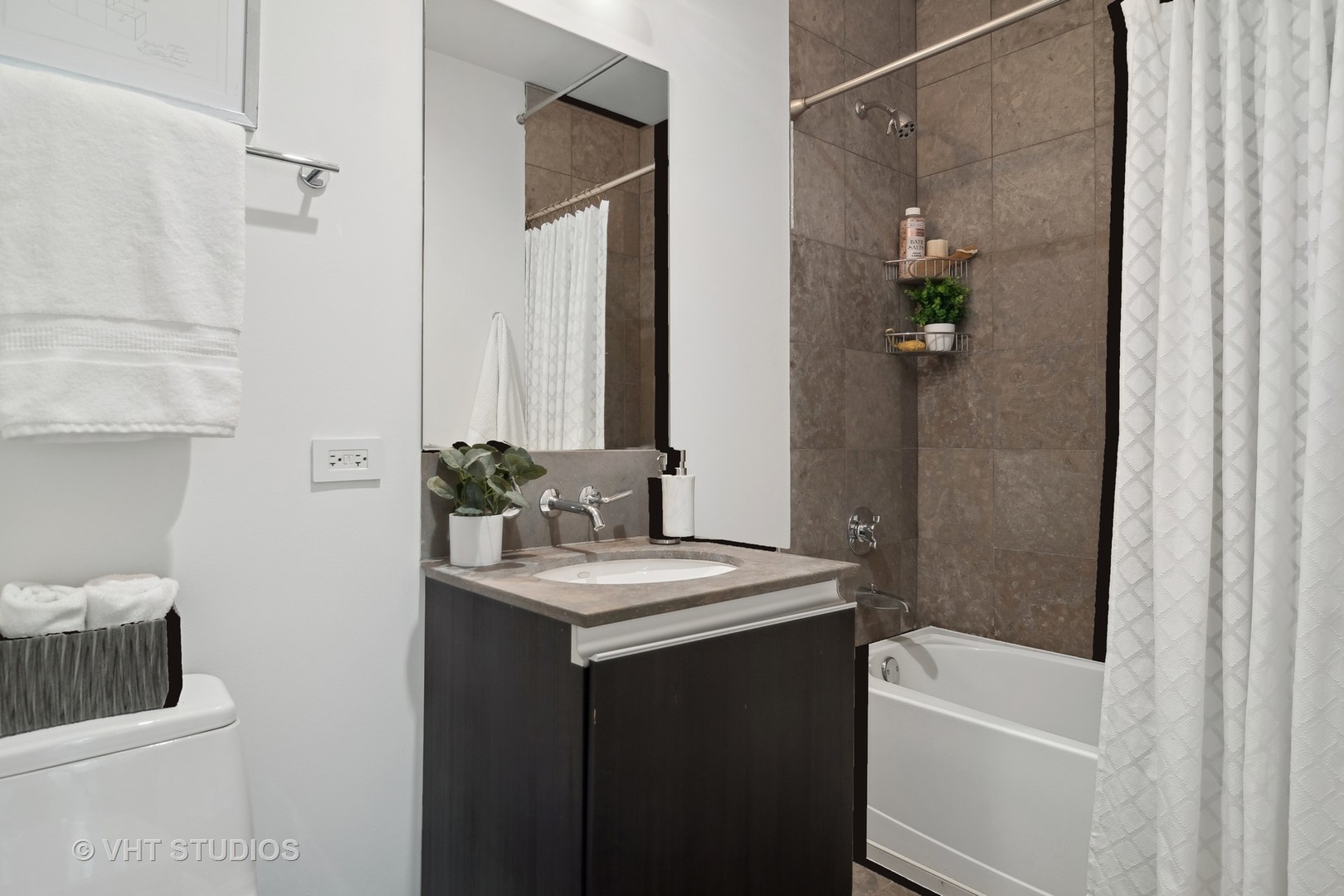 600 N Fairbanks Court Unit: 1805