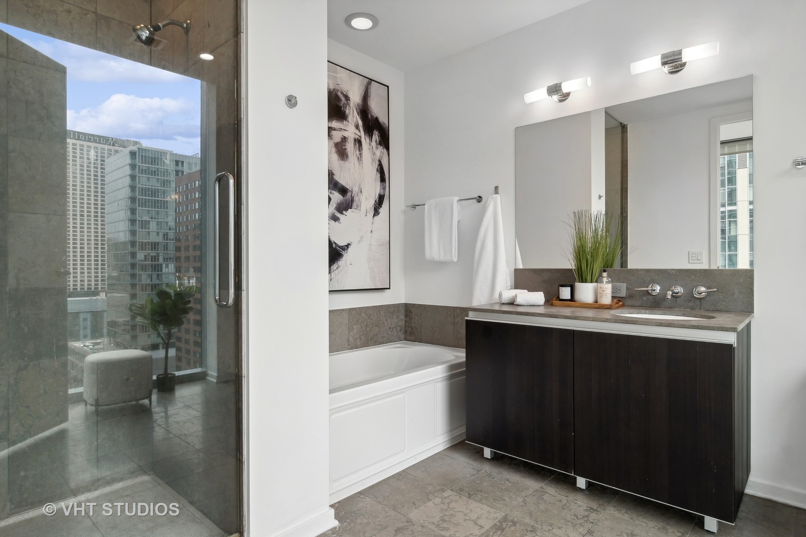 600 N Fairbanks Court Unit: 1805