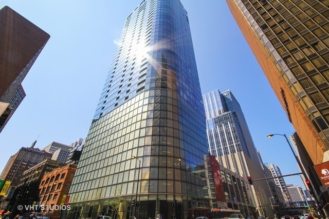 600 N Fairbanks Court Unit: 1805