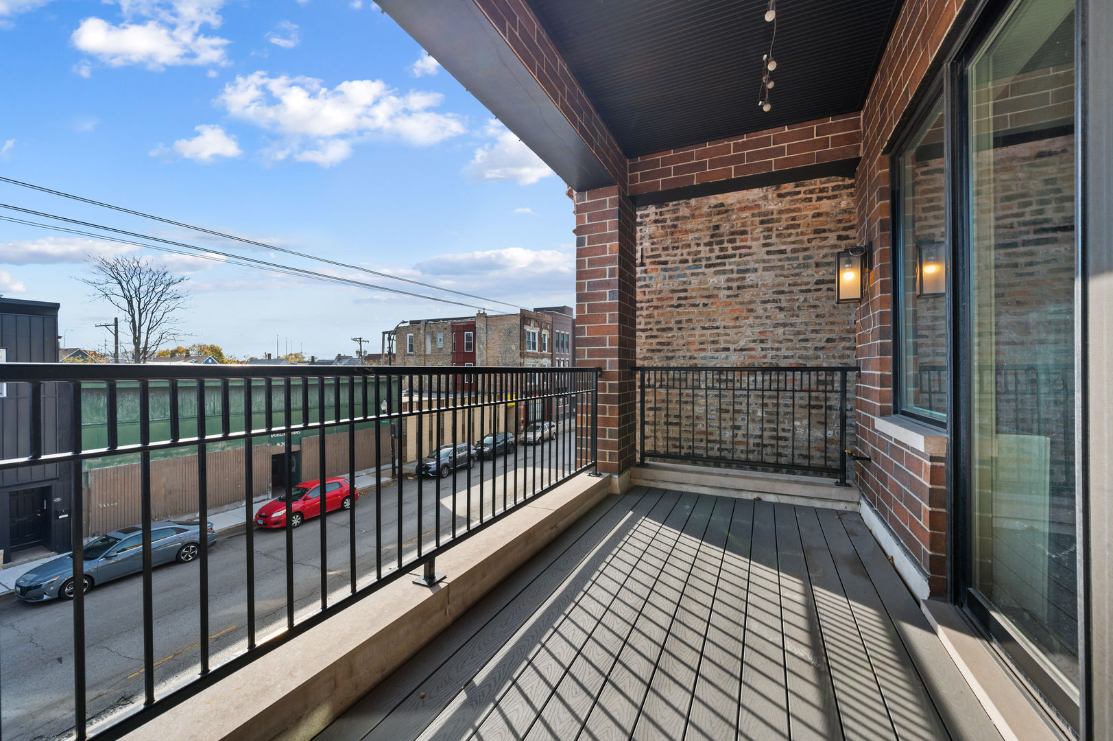 3016 W Belmont Avenue Unit: 2W