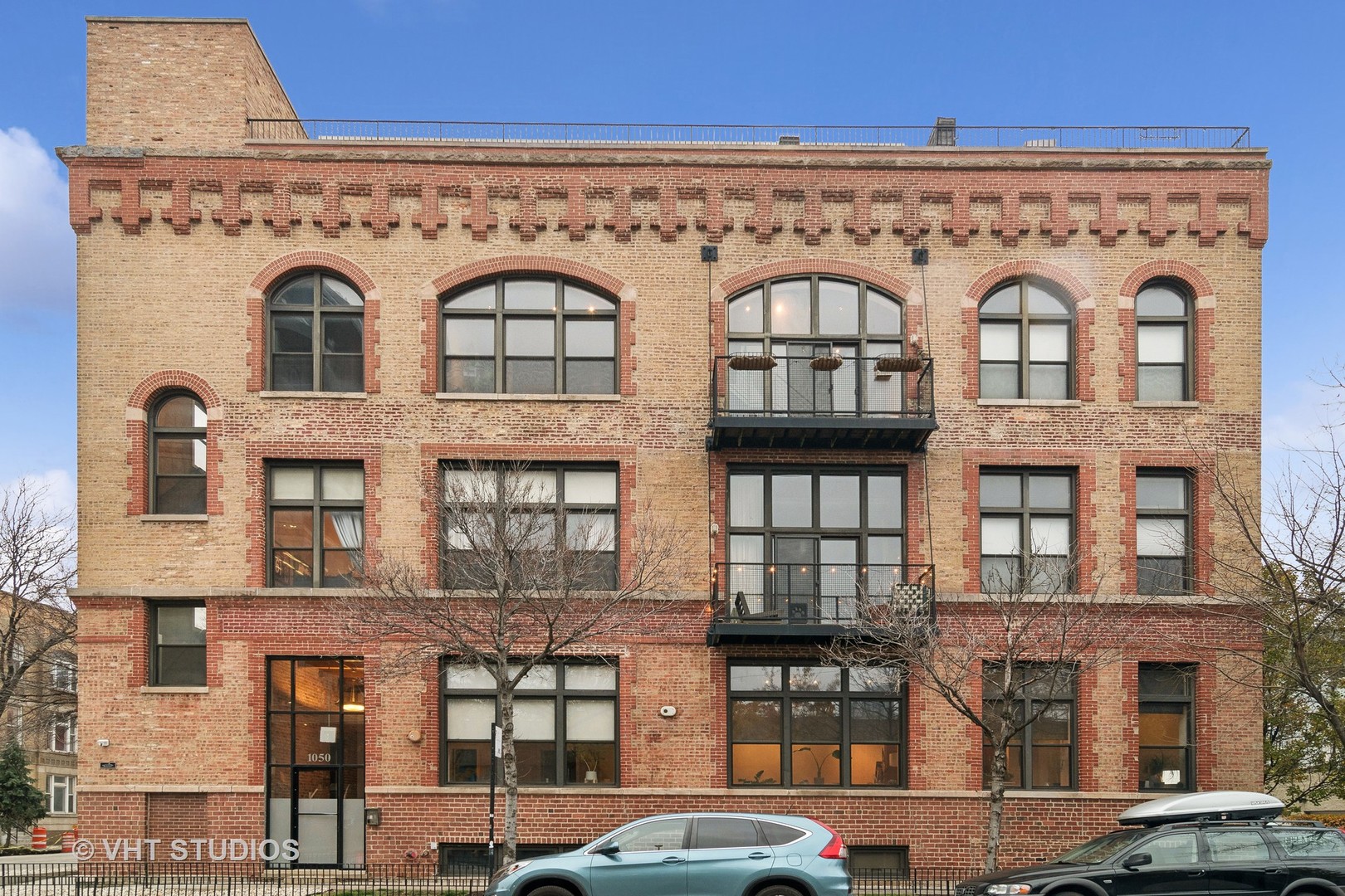 1050 W HUBBARD Street Unit: 1D