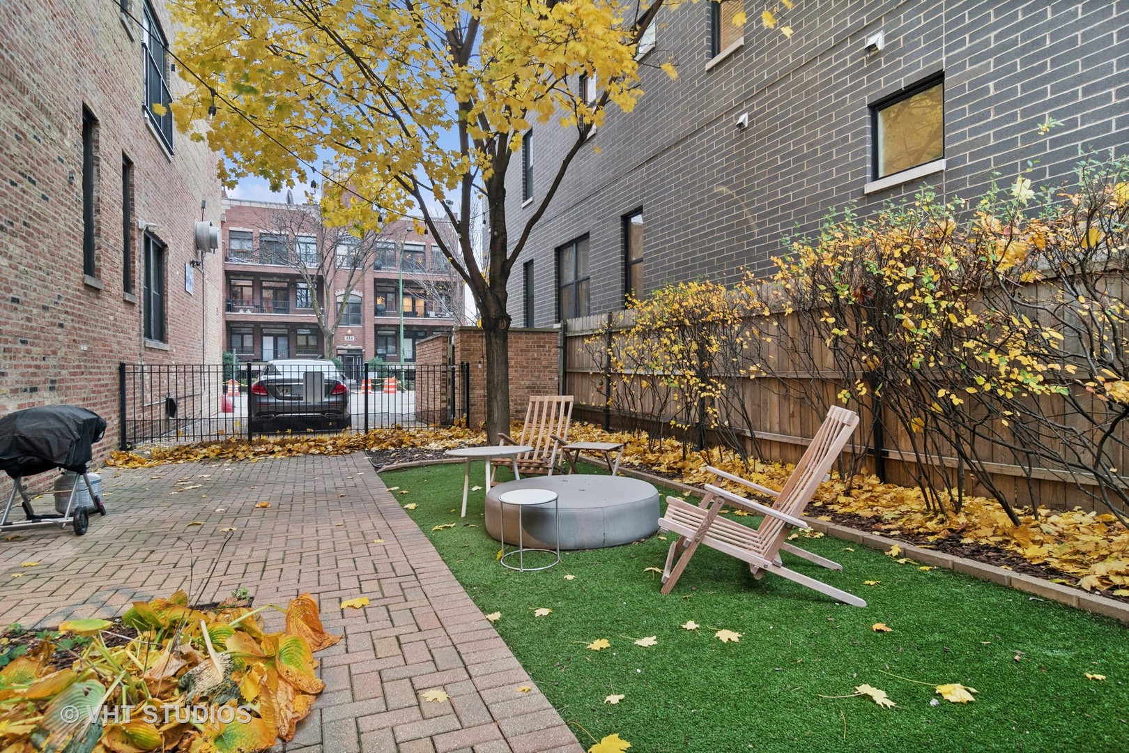 1050 W HUBBARD Street Unit: 1D