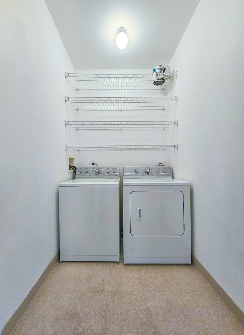 1425 S HALSTED Street Unit: 2B