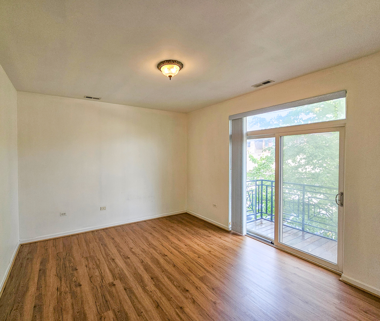 1425 S HALSTED Street Unit: 2B