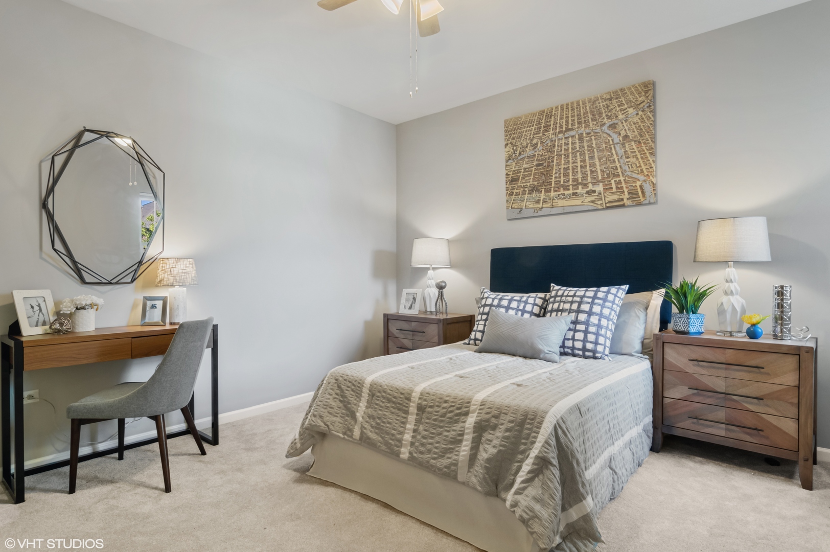 1425 S HALSTED Street Unit: 2B
