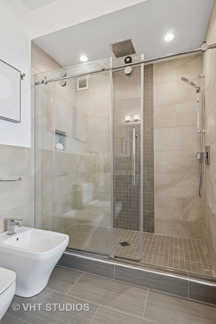 421 W Huron Street Unit: 1504