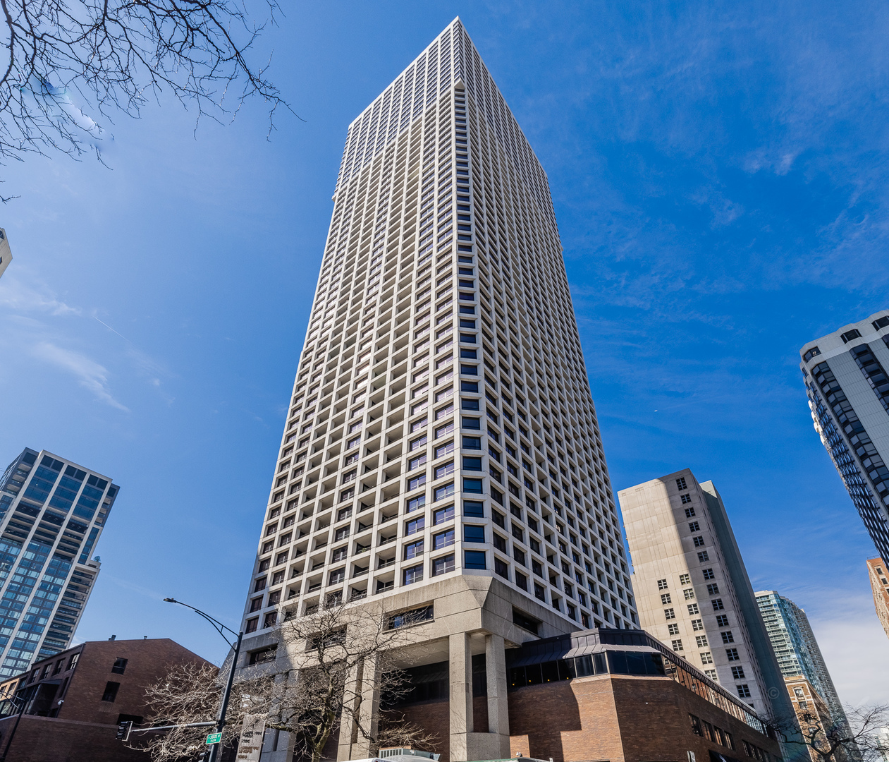 1030 N State Street Unit: 41L