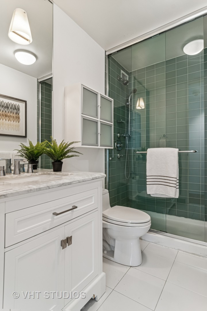 360 E RANDOLPH Street Unit: 407