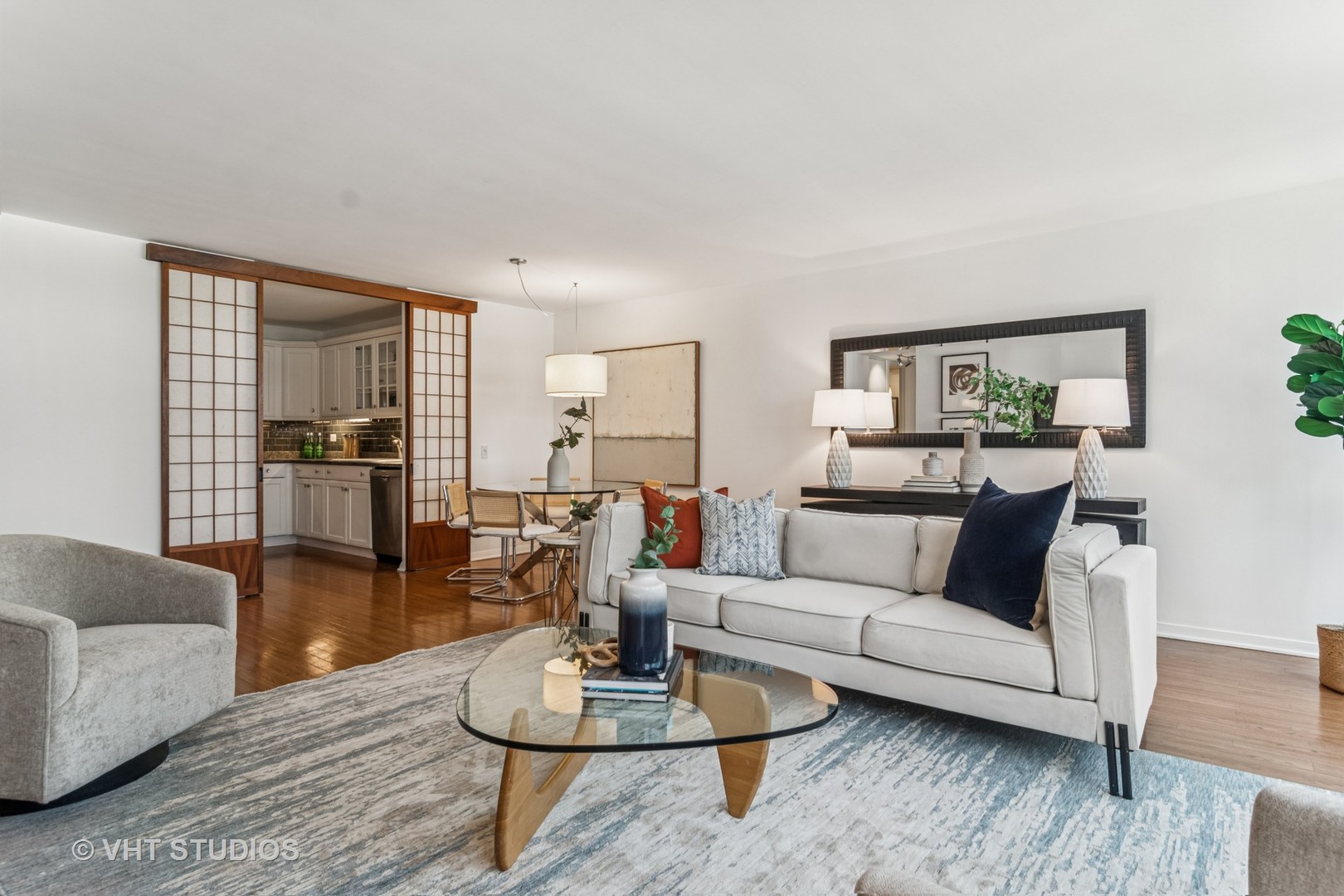 360 E RANDOLPH Street Unit: 407