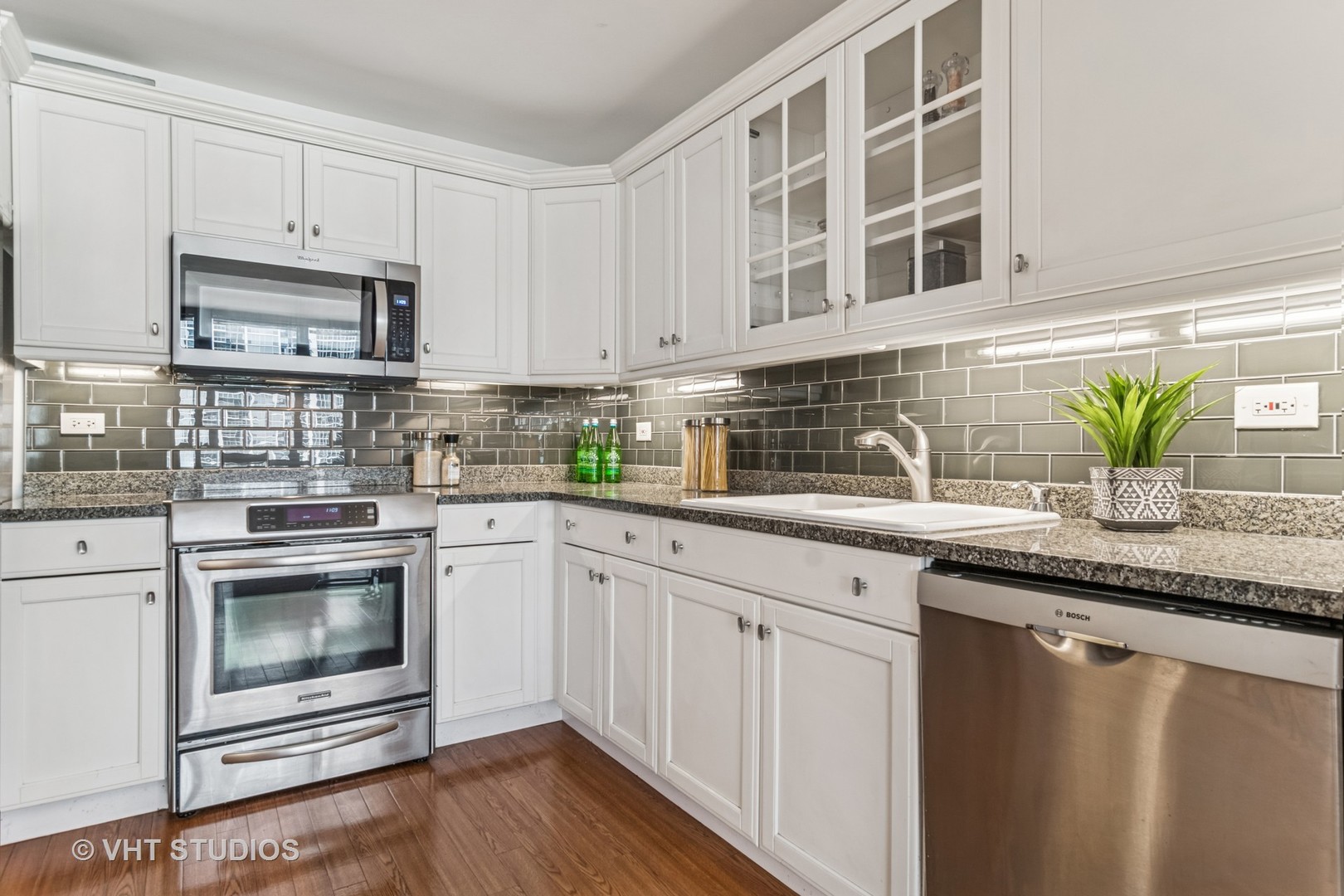 360 E RANDOLPH Street Unit: 407