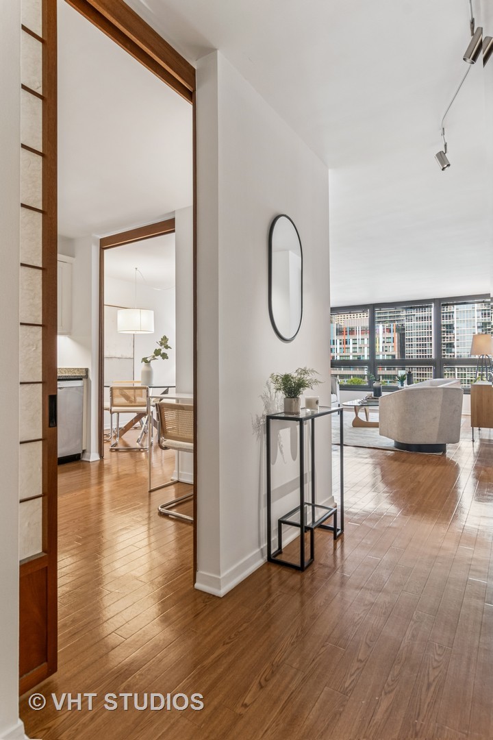 360 E RANDOLPH Street Unit: 407