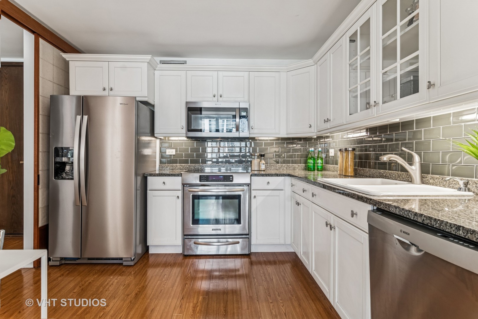 360 E RANDOLPH Street Unit: 407