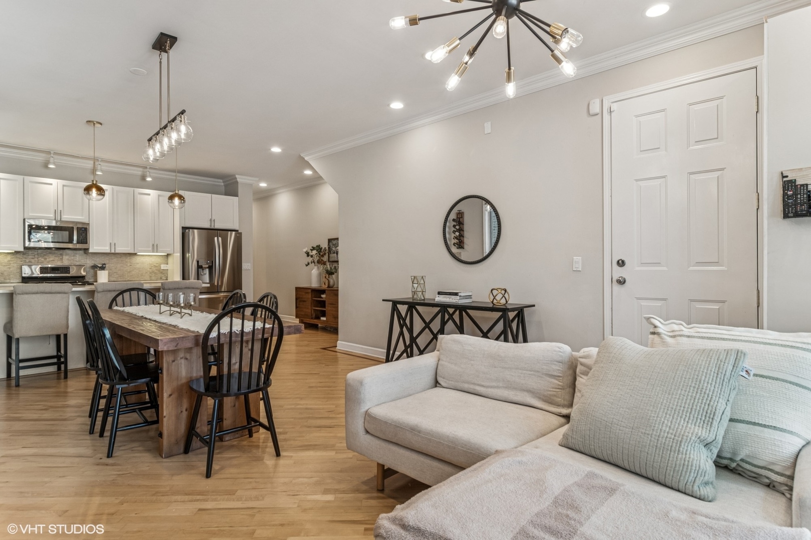 1725 W Pierce Avenue Unit: 1