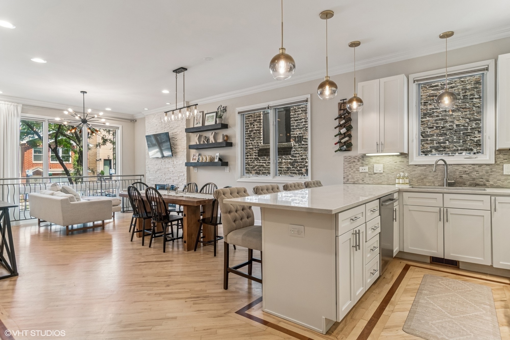 1725 W Pierce Avenue Unit: 1