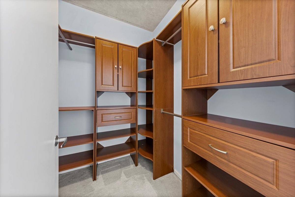 659 W Randolph Street Unit: 1007