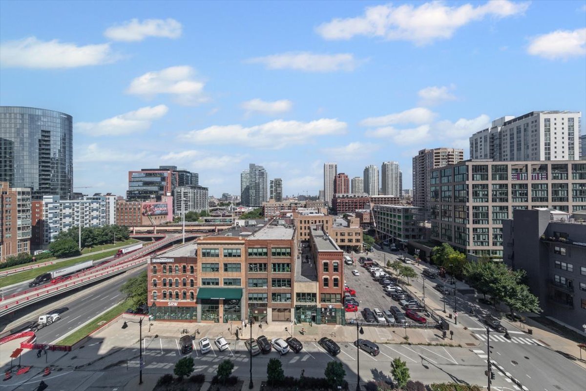 659 W Randolph Street Unit: 1007