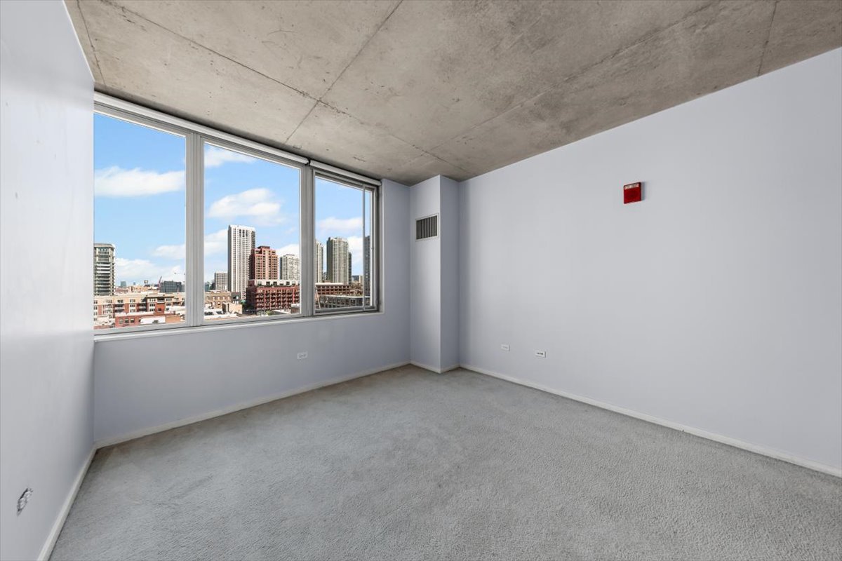 659 W Randolph Street Unit: 1007