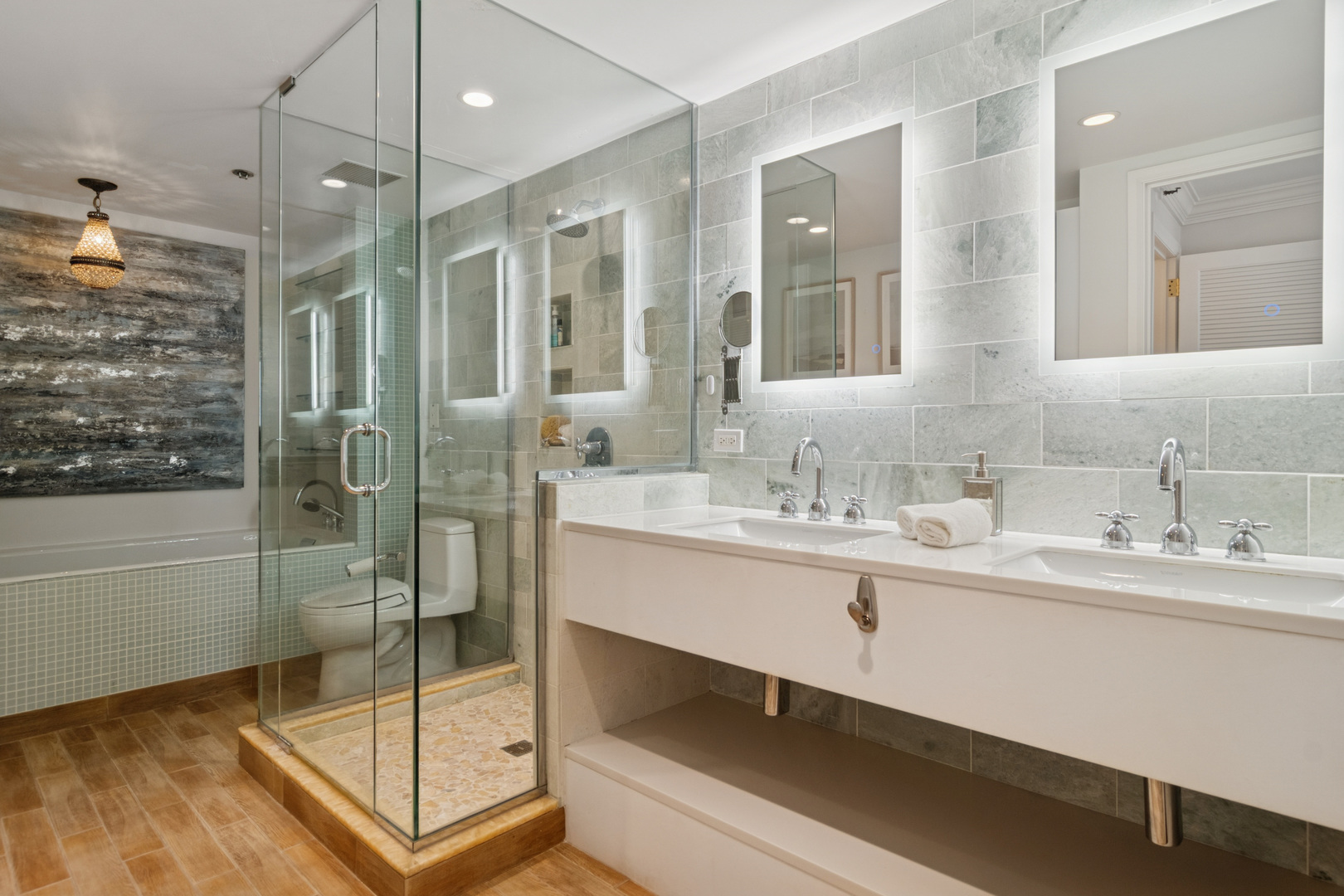 161 E Chicago Avenue Unit: 34F