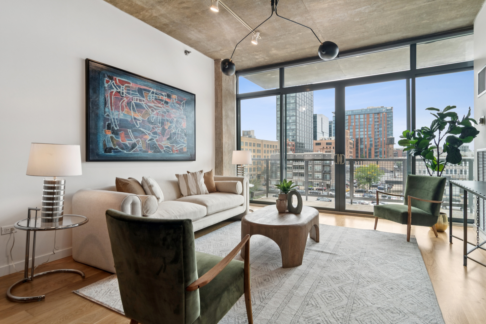 321 S Sangamon Street Unit: 501