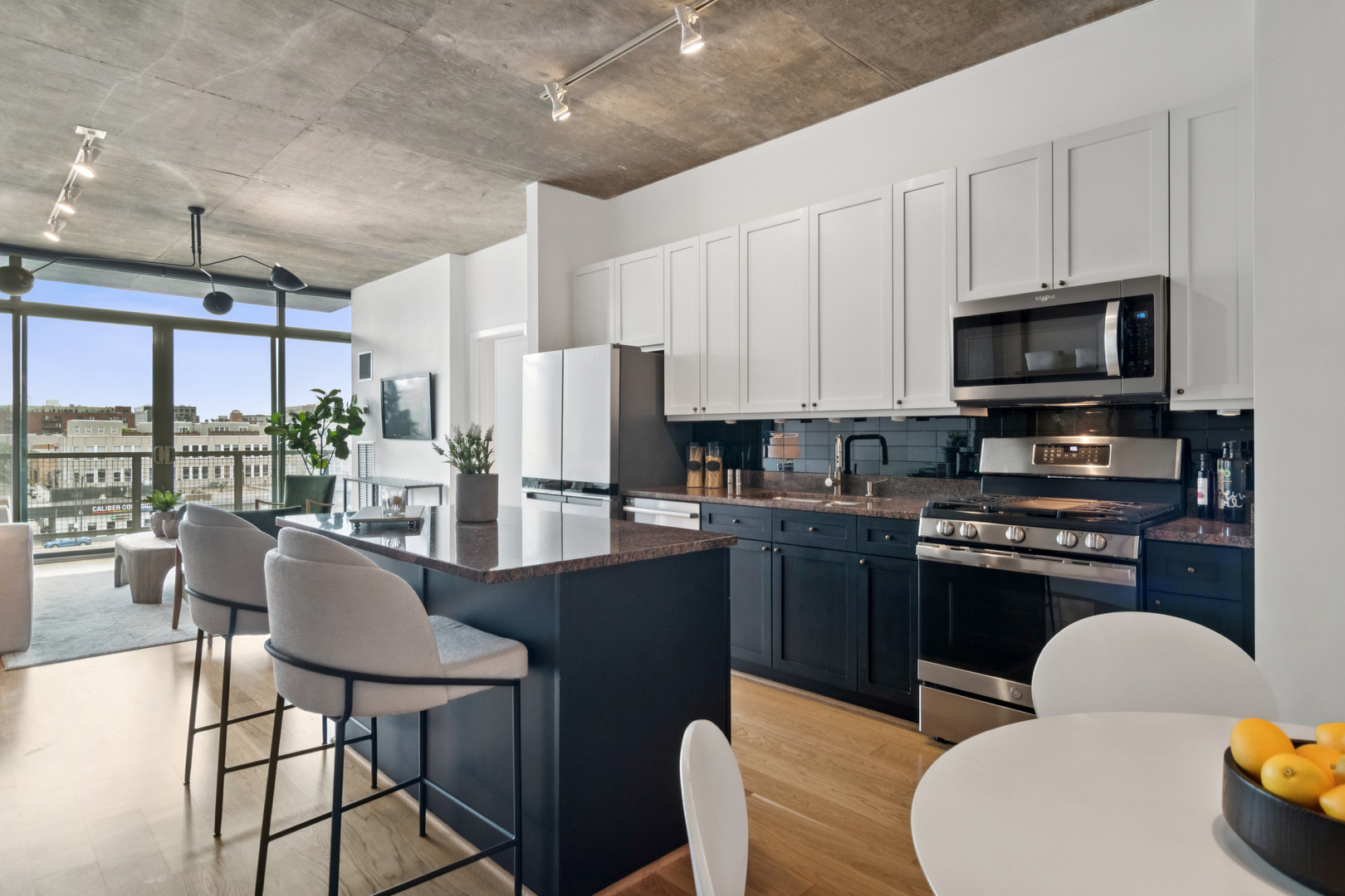321 S Sangamon Street Unit: 501