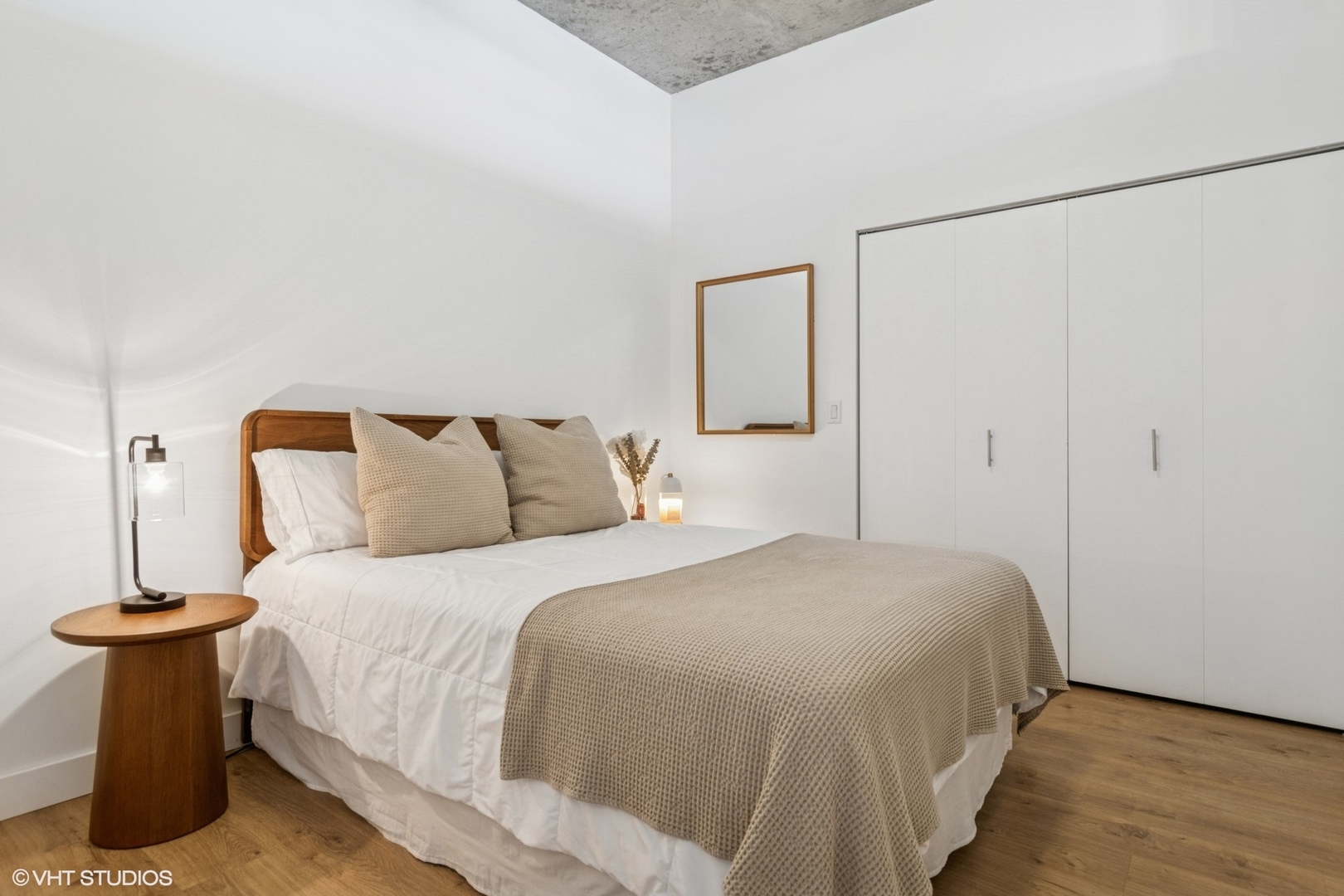 235 W Van Buren Street Unit: 4002