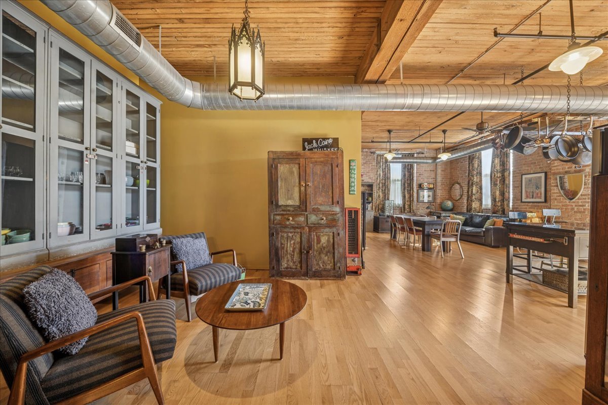 3500 S Sangamon Street Unit: 109