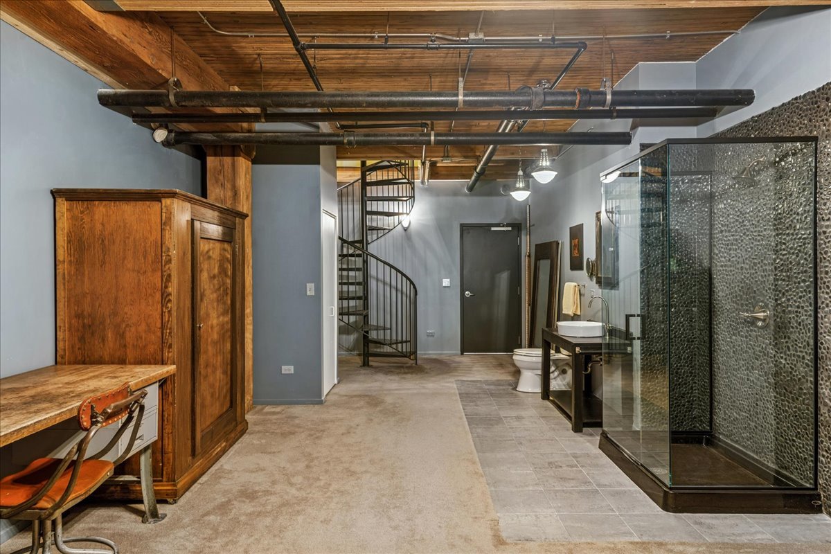 3500 S Sangamon Street Unit: 109