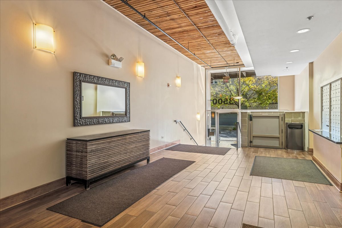 3500 S Sangamon Street Unit: 109