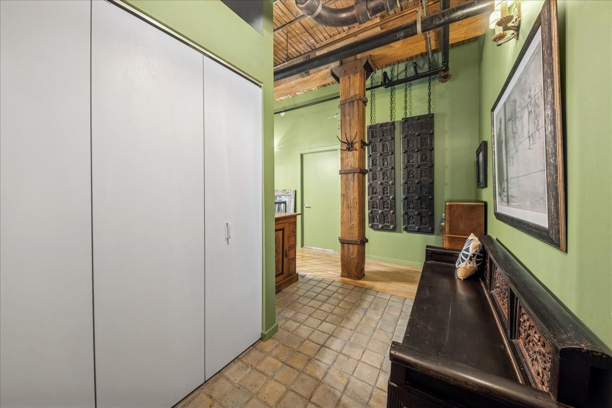 3500 S Sangamon Street Unit: 109