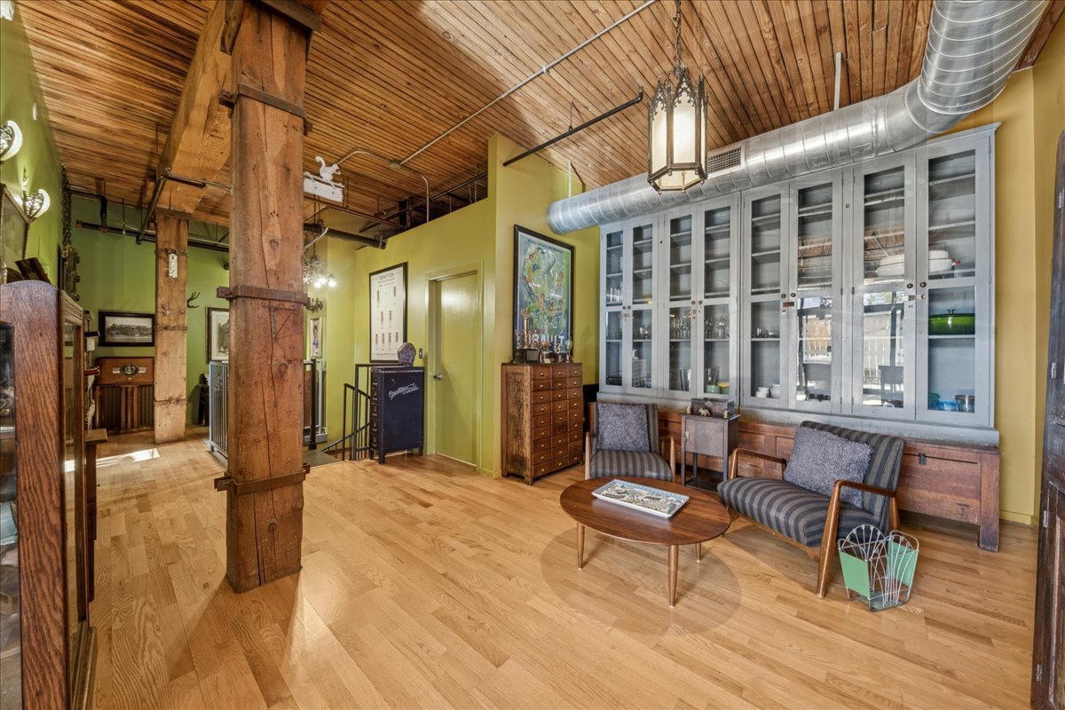 3500 S Sangamon Street Unit: 109