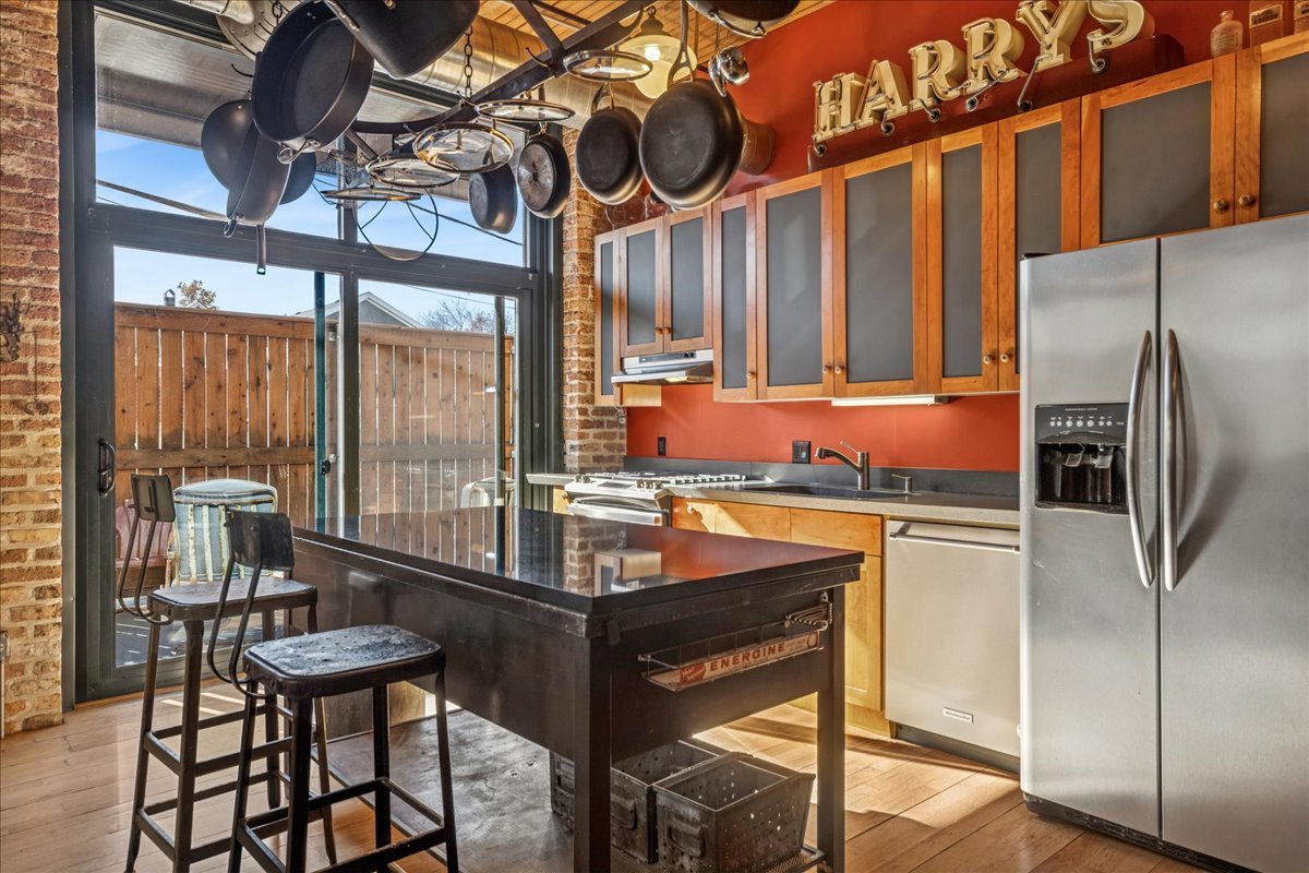 3500 S Sangamon Street Unit: 109