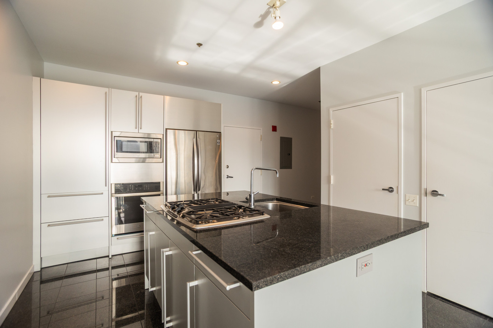 653 N Kingsbury Street Unit: 2308
