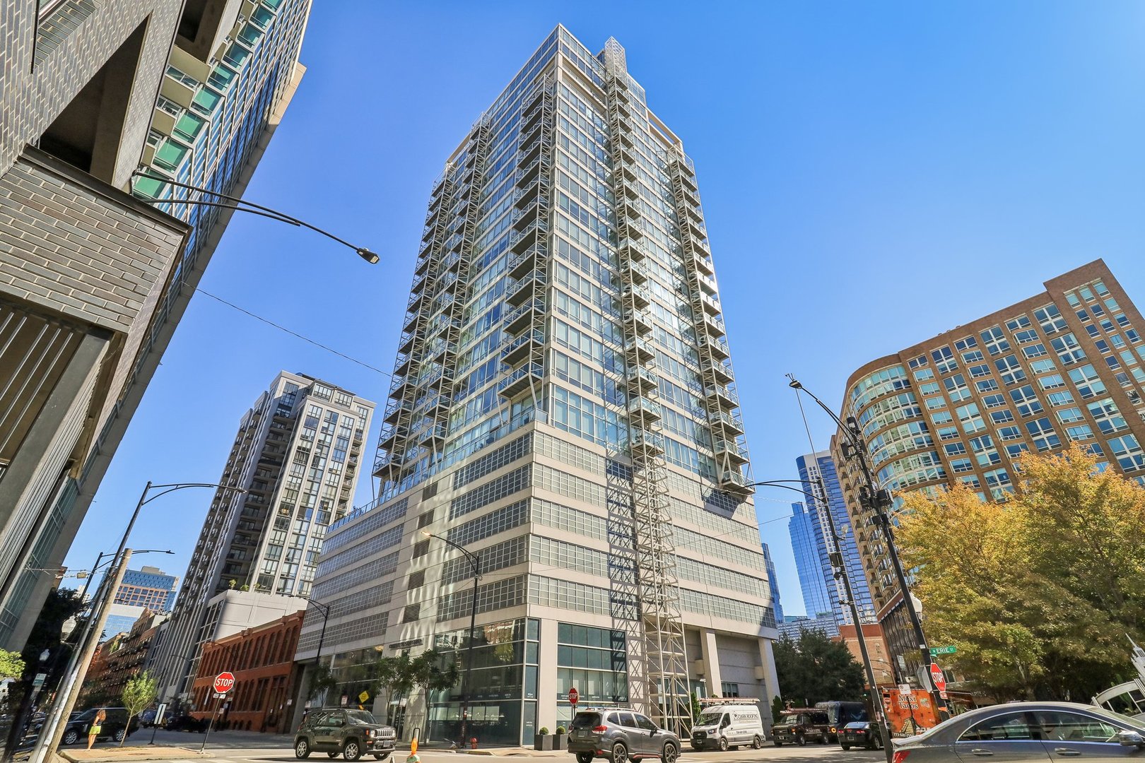 653 N Kingsbury Street Unit: 2308