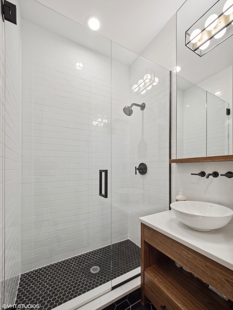 2030 N Honore Street