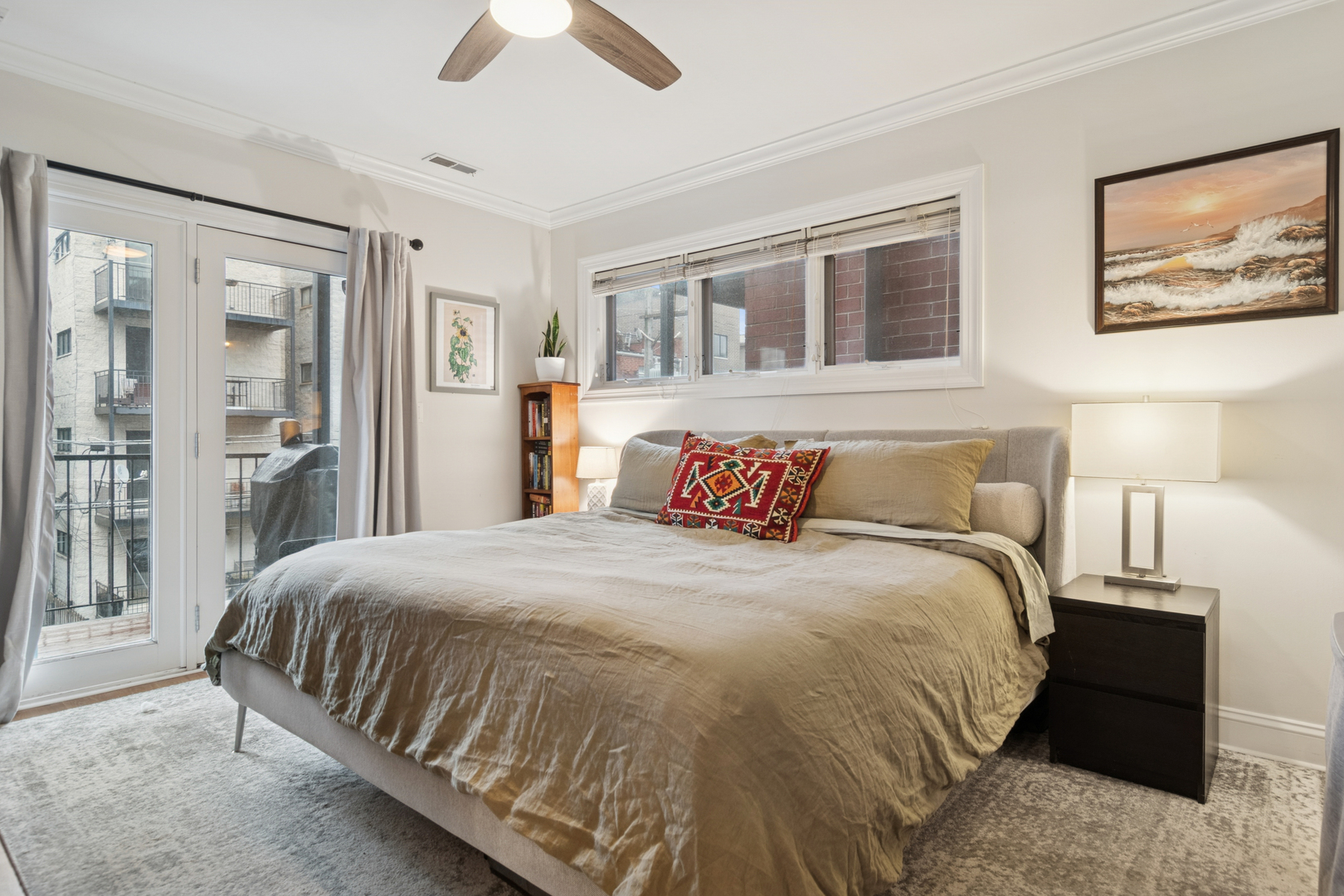 3537 N Wilton Avenue Unit: 2