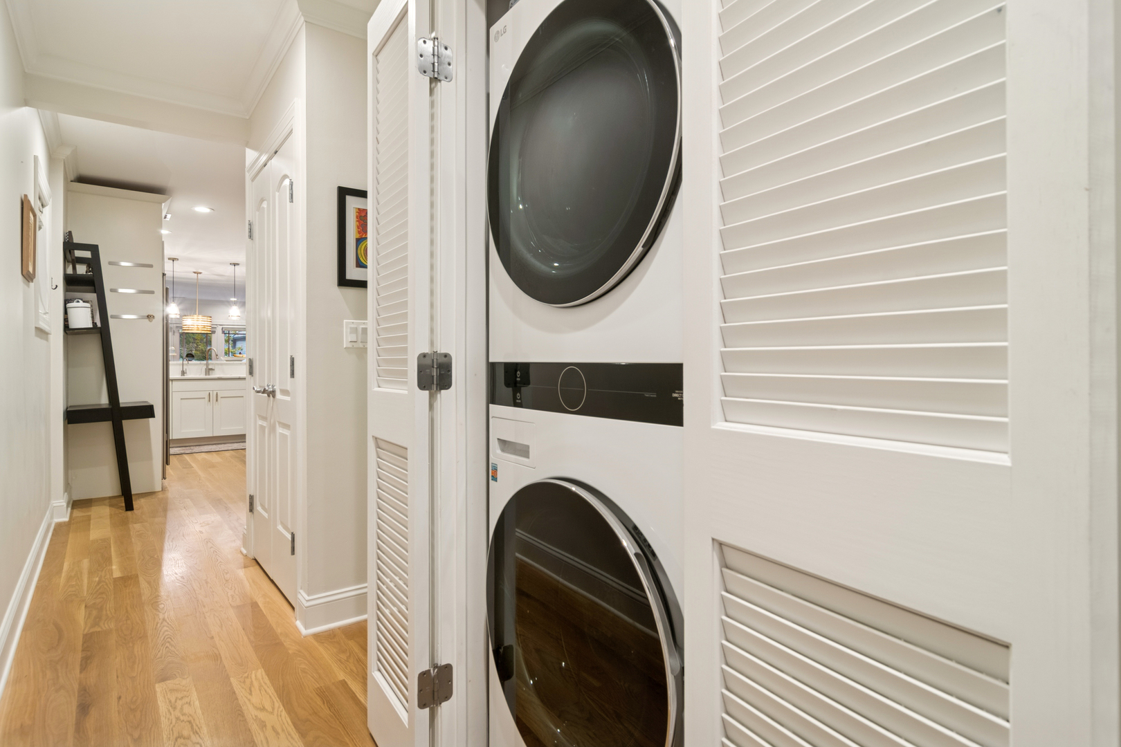 3537 N Wilton Avenue Unit: 2