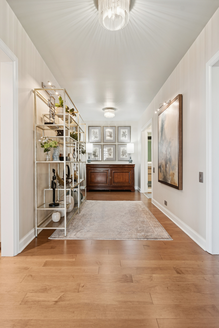 161 E Chicago Avenue Unit: 33A