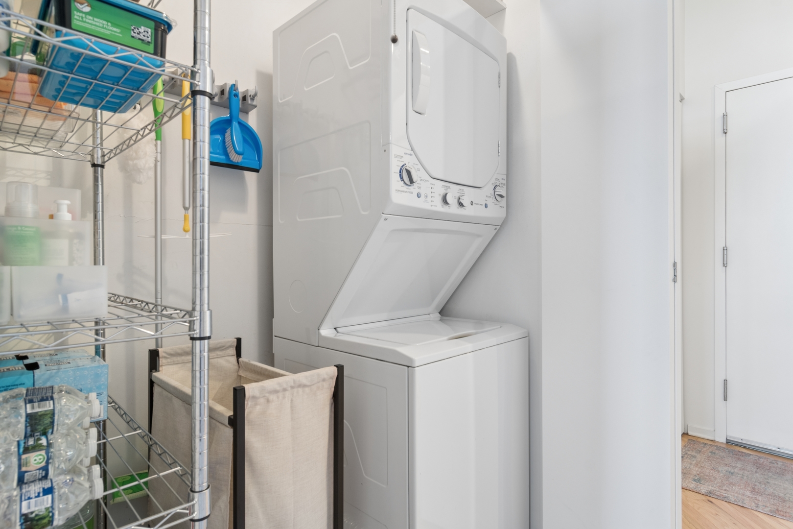 226 N Clinton Street Unit: 405