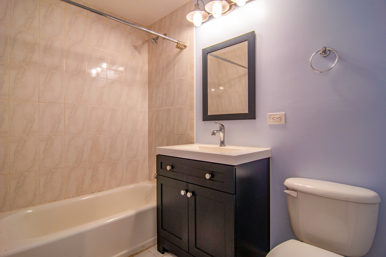 2249 W Monroe Street Unit: 3