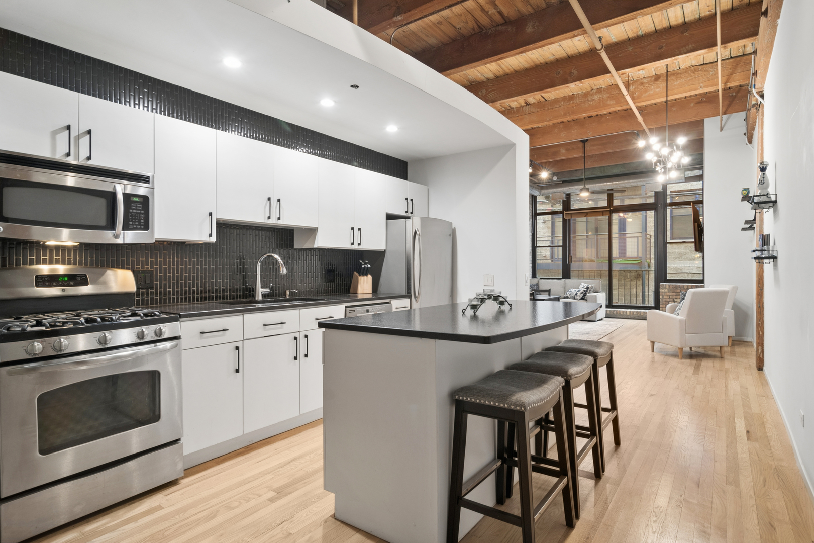 2300 W Wabansia Avenue Unit: 117